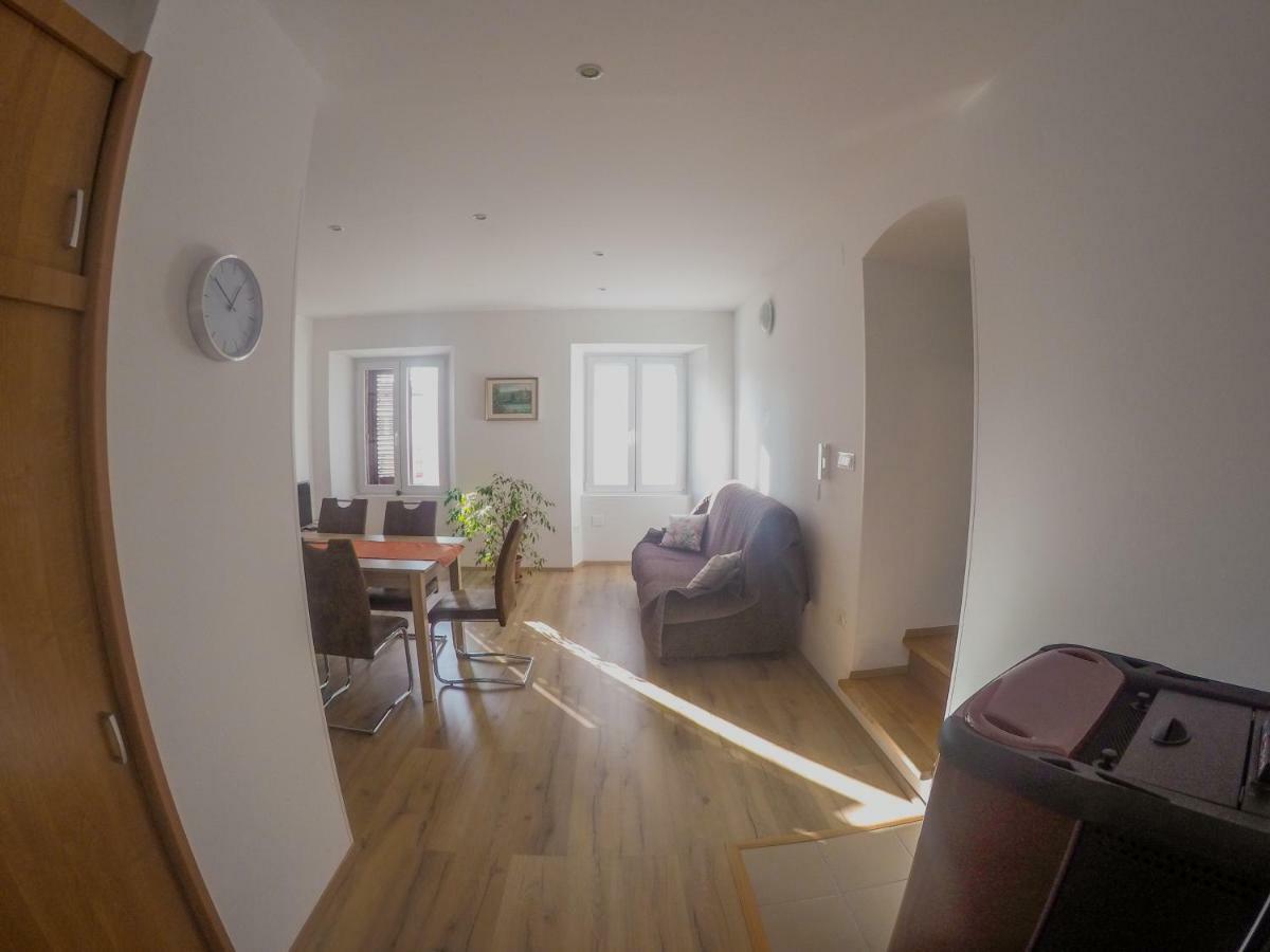 Prenocisca Rusjan Apartment Rence Екстериор снимка